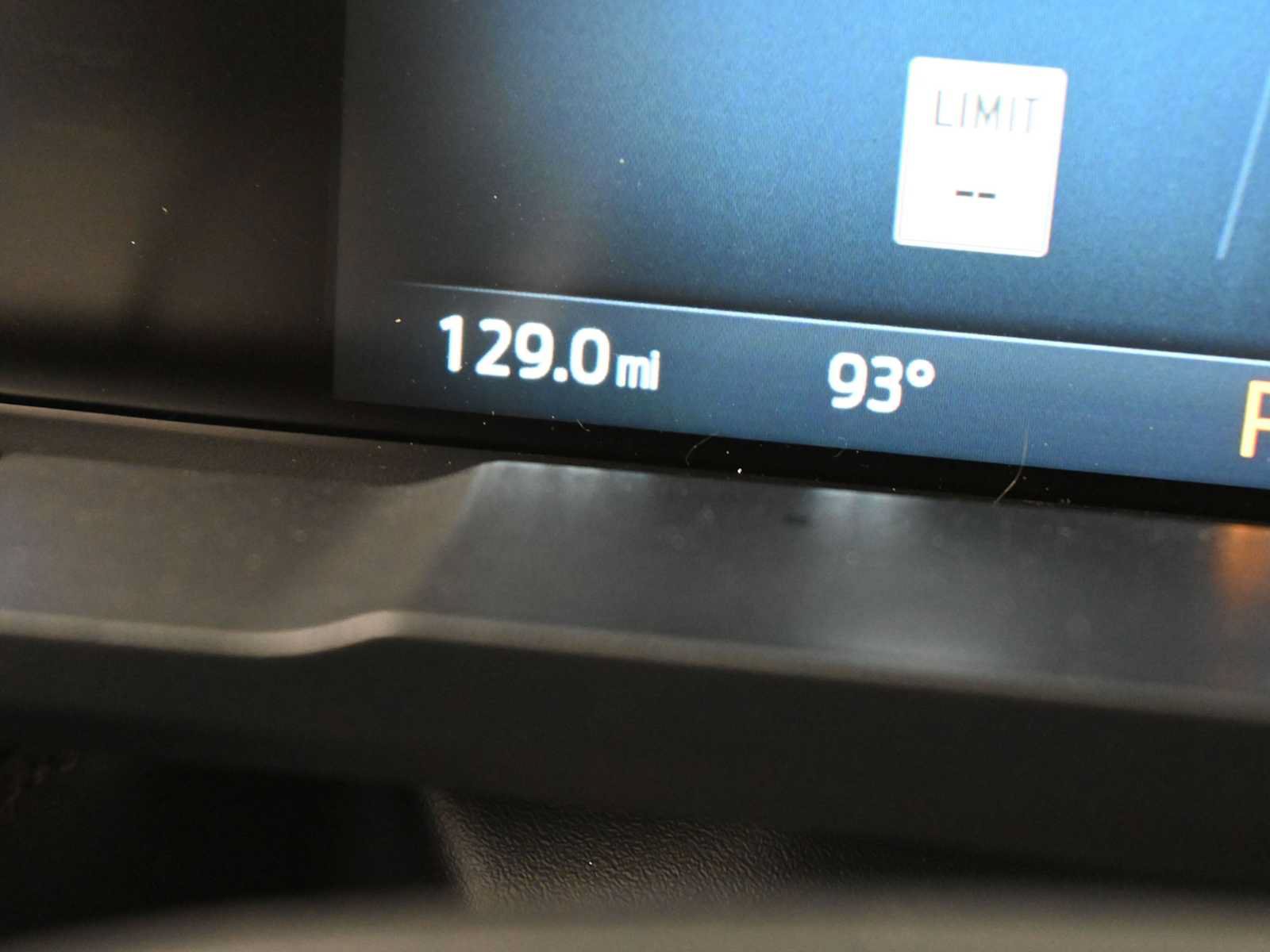 Used 2025 Ford Maverick Lariat w/ 4K Tow Package AWD/4WD image 24