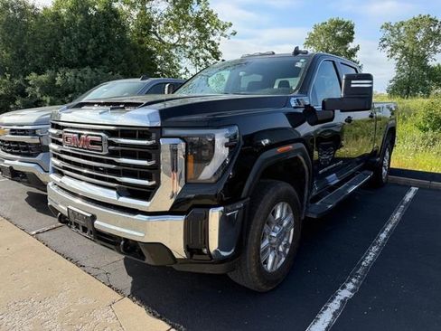 Used 2024 GMC Sierra 2500 SLE w/ SLE Value Package; AWD/4WD image 1