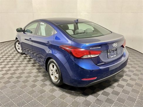 Used 2015 Hyundai Elantra SE image 7