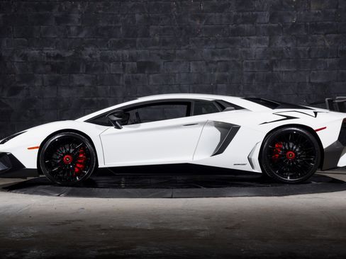 Used 2016 Lamborghini Aventador LP 750-4 Superveloce image 28