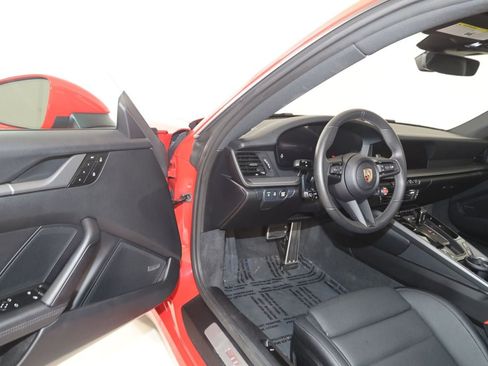 Used 2025 Porsche 911 Carrera RWD image 75