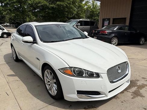 Used 2013 Jaguar XF RWD image 15