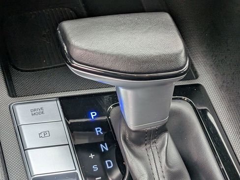 Used 2025 Hyundai Elantra SEL image 19