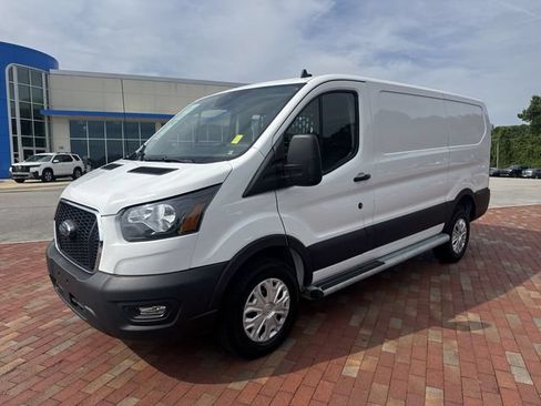 Used 2025 Ford Transit 250 Low Roof w/ Exterior Upgrade Package RWD image 32