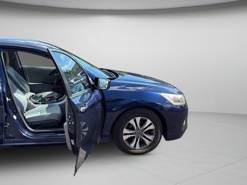 Used 2015 Honda Accord LX image 27