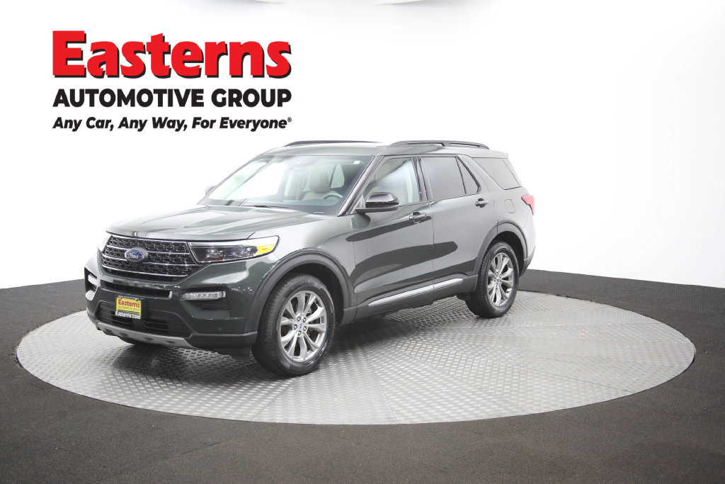 Used 2023 Ford Explorer XLT w/ Equipment Group 202A AWD/4WD image 62