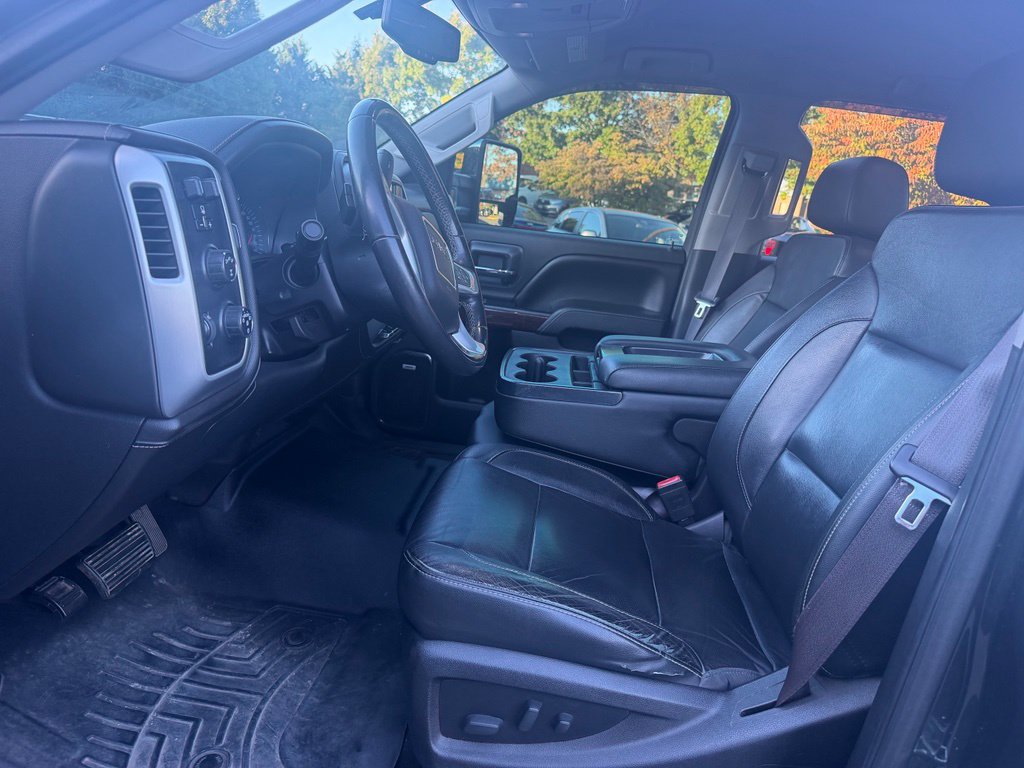 Used 2017 GMC Sierra 2500 SLT w/ Duramax Plus Package AWD/4WD image 8