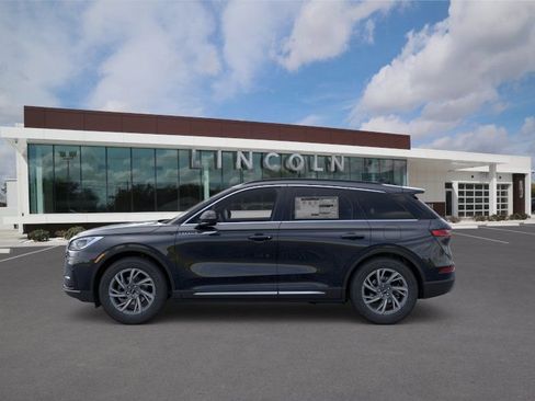New 2026 Lincoln Corsair Premiere FWD image 3