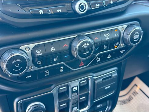 Used 2021 Jeep Wrangler Unlimited Rubicon w/ Safety Group image 30