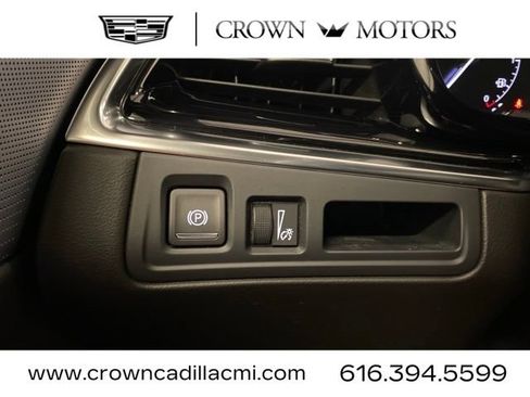 Certified 2023 Cadillac XT6 Premium Luxury AWD/4WD image 18