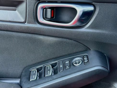 Used 2023 Honda Civic Sport image 18