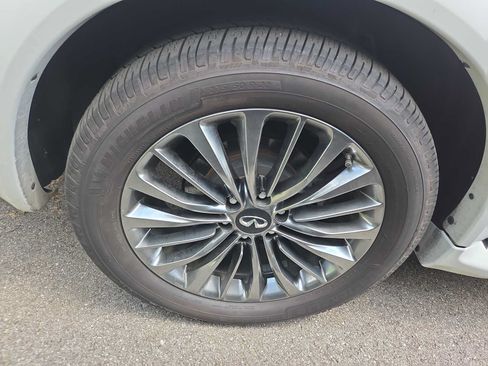 Used 2019 INFINITI QX80 Luxe w/ Proactive Package AWD/4WD image 4