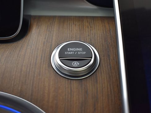 Used 2022 Mercedes-Benz C 300 4MATIC Sedan w/ Exclusive Trim Package image 20