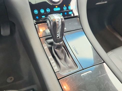 Used 2019 Ford Taurus Limited AWD/4WD image 13