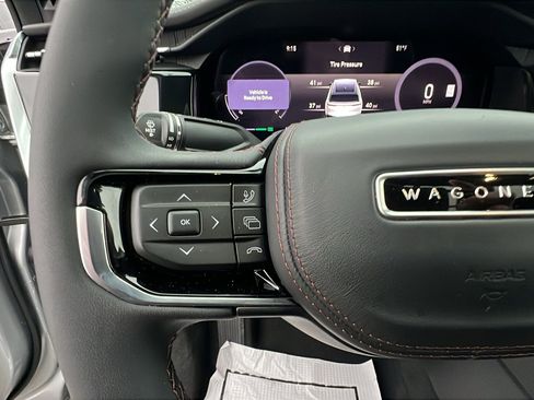 Used 2025 Jeep Wagoneer S Limited w/ Comfort Package image 28