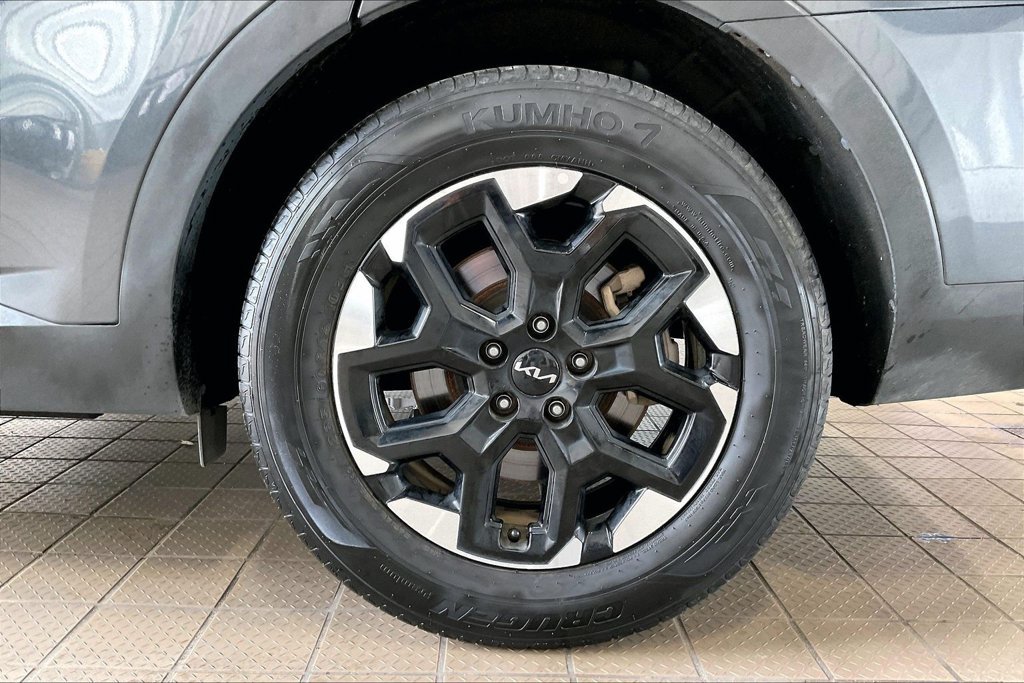 Used 2024 Kia Sorento S FWD image 32