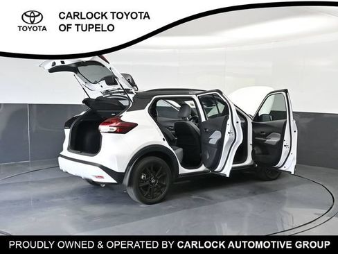 Used 2023 Nissan Kicks SR w/ SR Premium Package FWD image 55