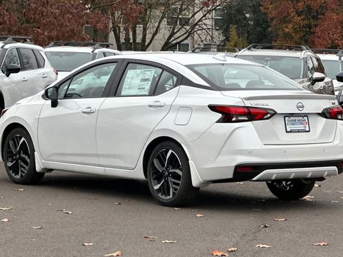 New 2025 Nissan Versa SR w/ Trunk Package image 6