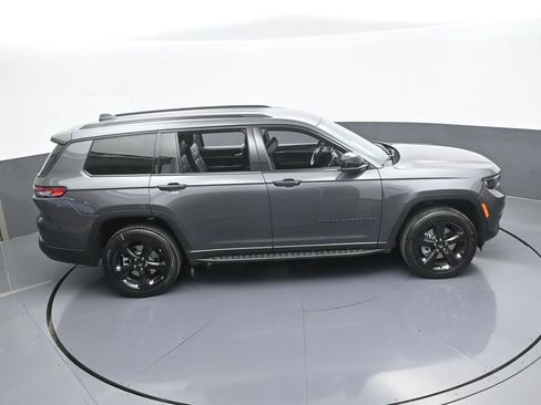 Used 2025 Jeep Grand Cherokee L Limited w/ Black Appearance Package image 49