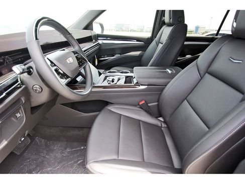 New 2026 Cadillac Escalade 2WD image 6