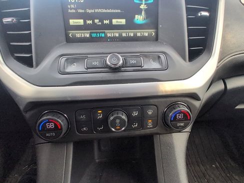 Used 2018 GMC Acadia SLE w/ LPO, Floor Liner Package image 21