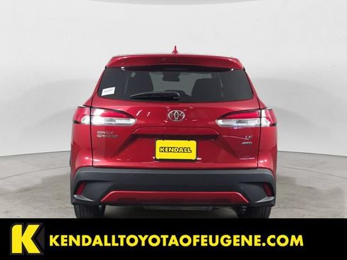 Used 2024 Toyota Corolla Cross LE AWD/4WD image 6