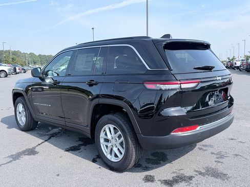 New 2026 Jeep Grand Cherokee Laredo RWD image 7