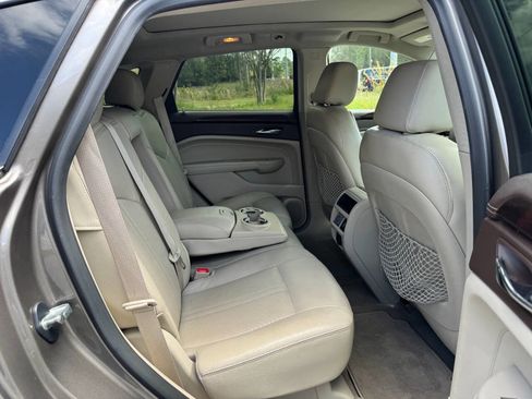 Used 2011 Cadillac SRX Luxury image 14