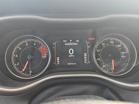 Used 2016 Jeep Cherokee 75th Anniversary AWD/4WD image 13