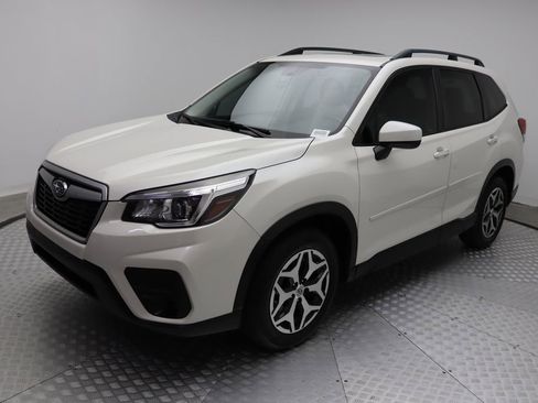 Used 2019 Subaru Forester Premium image 1