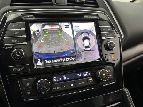 Used 2016 Nissan Maxima Platinum w/ Interior Lighting Package FWD image 23