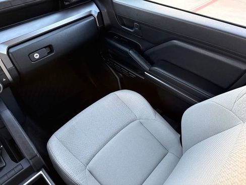 Used 2025 Toyota 4Runner SR5 image 16