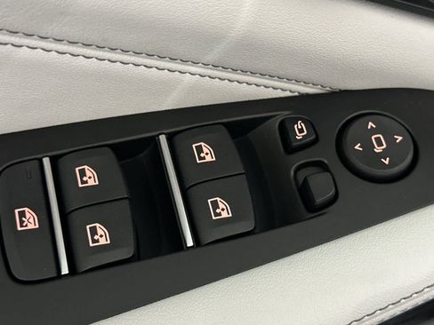 New 2026 BMW X5 xDrive40i w/ M Sport Package image 13