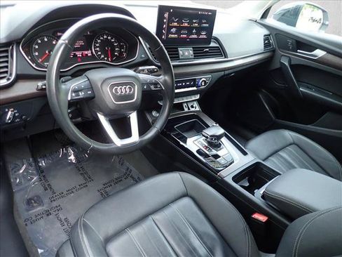 Used 2022 Audi Q5 2.0T Premium w/ Convenience Package AWD/4WD image 11