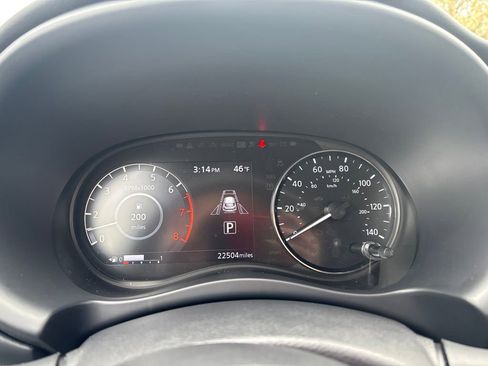 Used 2024 Nissan Kicks SR w/ SR Premium Package FWD image 23
