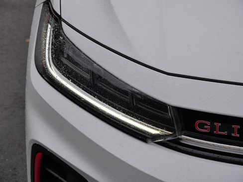 Certified 2025 Volkswagen Jetta GLI Autobahn image 16