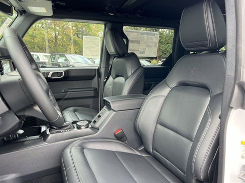 New 2025 Ford Bronco Outer Banks image 13