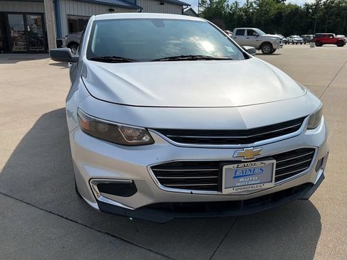 Used 2018 Chevrolet Malibu LS FWD image 25
