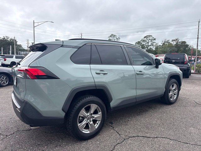 Used 2022 Toyota RAV4 XLE FWD image 3