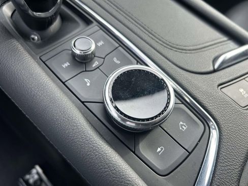 Used 2022 Cadillac XT5 Luxury image 28