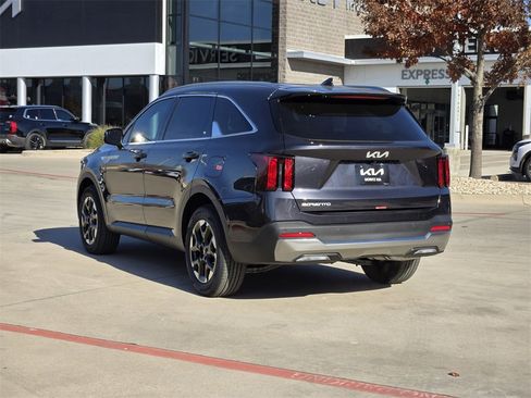 New 2026 Kia Sorento S image 6