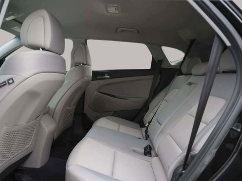 Used 2018 Hyundai Tucson SE image 26