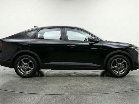 Used 2025 Kia K4 FWD image 11