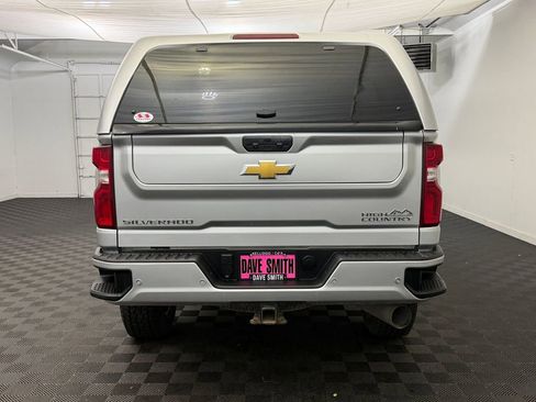 Used 2023 Chevrolet Silverado 2500 High Country w/ Z71 Off-Road Package image 9