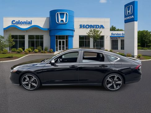 Used 2023 Honda Accord Sport image 3