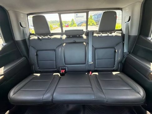 Used 2019 GMC Sierra 1500 SLT w/ SLT Premium Plus Package AWD/4WD image 22