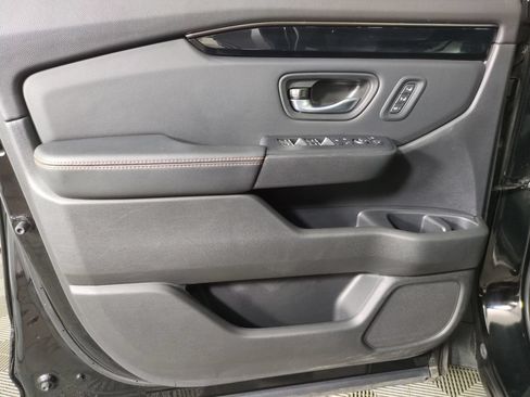 Certified 2025 Honda Pilot TrailSport image 14