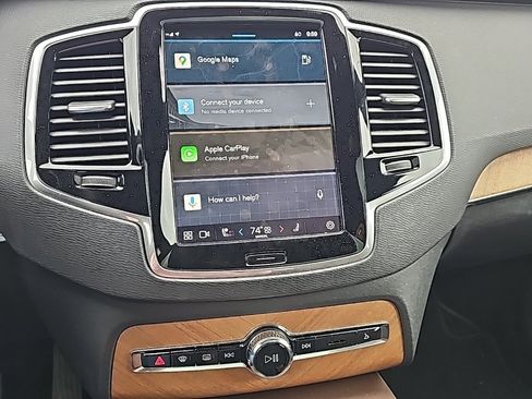 Certified 2024 Volvo XC90 B6 Plus image 5