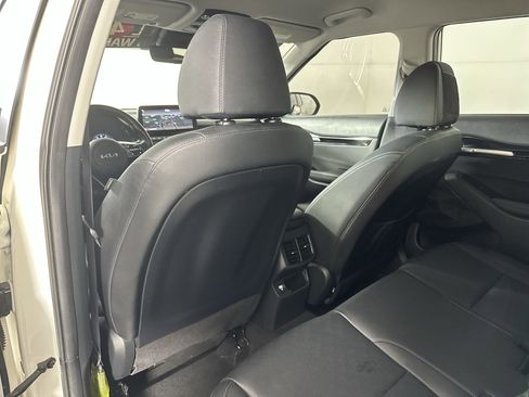 Used 2022 Kia Seltos SX image 28