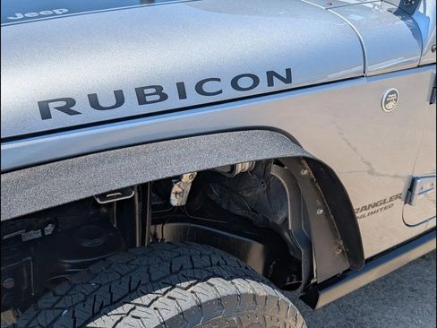 Used 2016 Jeep Wrangler Unlimited Rubicon w/ Connectivity Group AWD/4WD image 19
